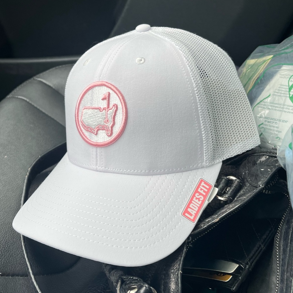 NWT RARE women’s masters performance trucker hat pink and white